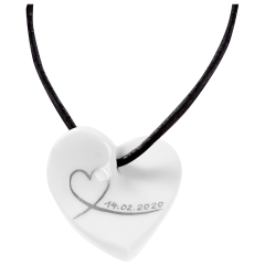 Pendant "Curved heart", Stylized heart with date in Platinum, 2,5 x 2,5 cm, 2,5 x 2,5 cm