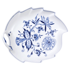 Candy dish, Shape "New Cutout", Blue Onion, white rim, L 19 cm