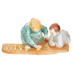 Two children playing with sand moulds, Coloured, without gold, H 11 cm