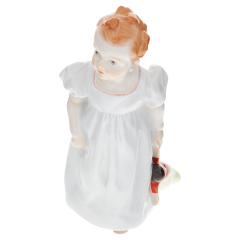 Child standing with doll, Coloured, without gold, H 16,5 cm