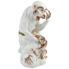 Monkey with its young, H 59 cm