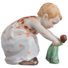 Hentschel child miniature, Child with doll, Coloured, with poppy flowers, H 8 cm