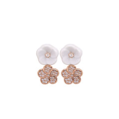 Ear studs Royal Blossom Pavé, 750 rose gold, 2 blossoms S pavé, 2 porcelain blossoms S, with 64 brilliants, 0,316 ct, TW, VSI, f