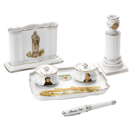"Luther" writing set