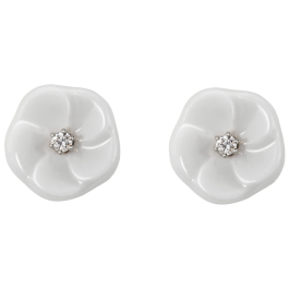 Ear studs Royal Blossom Basic, 750 white gold, 2 porcelain blossoms size S with each 1 brilliant á 0,02 ct, TW, VSI, full cut good
