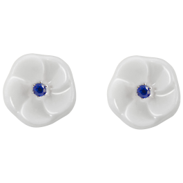Ear studs Royal Blossom Basic Sapphire, 750 white gold, 2 porcelain blossoms size S with each 1 Sapphire 0,07 ct blue faceted